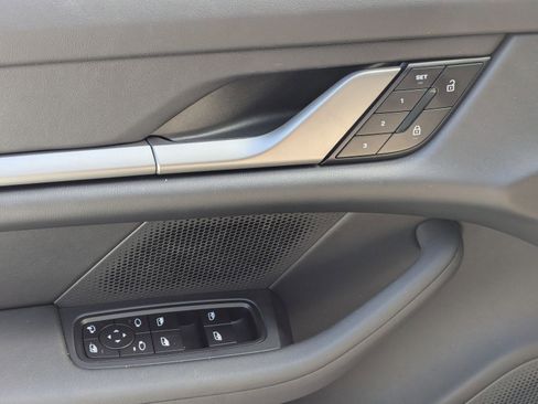 New 2025 Porsche Taycan 4S image 22