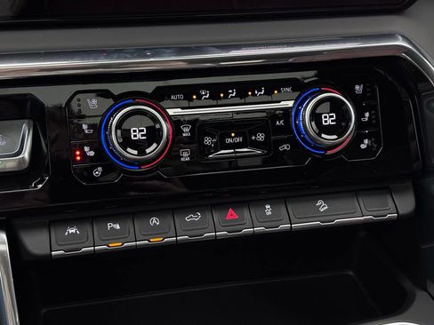 New 2026 GMC Sierra 1500 Denali Ultimate w/ LPO, Black Badging Package image 32