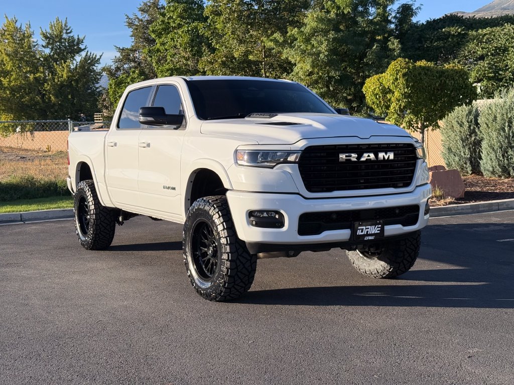 Used 2025 RAM 1500 Laramie w/ Sport Appearance Package AWD/4WD image 1
