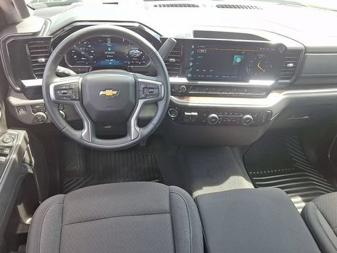 Used 2026 Chevrolet Silverado 1500 LT AWD/4WD image 3