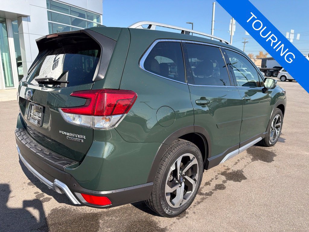 Used 2023 Subaru Forester Touring AWD/4WD image 6