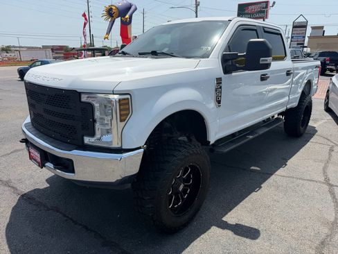 Used 2018 Ford F250 XLT AWD/4WD image 13
