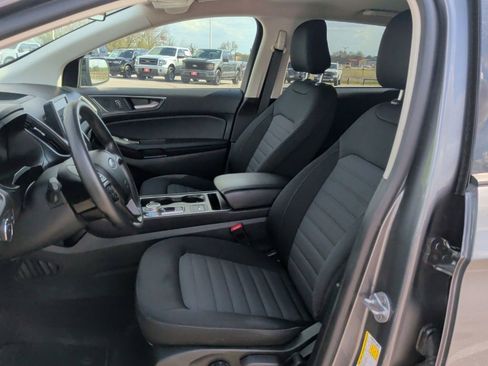 Used 2022 Ford Edge SE w/ Black Appearance Package image 12