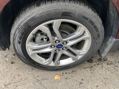 Used 2017 Ford Edge Titanium w/ Technology Package image 31