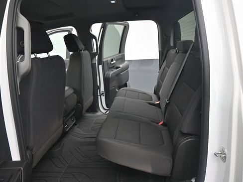 Used 2022 Chevrolet Silverado 2500 Custom w/ Custom Convenience Package image 15