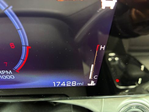 Used 2025 Chevrolet Trax LT image 42