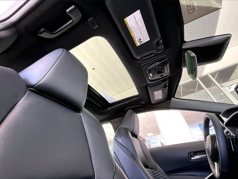 Certified 2025 Toyota Corolla XSE image 27