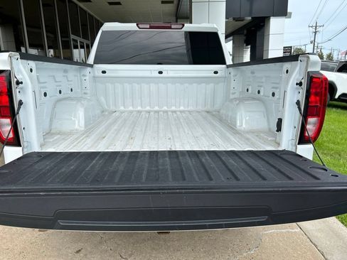 Used 2025 GMC Sierra 1500 Elevation w/ X31 Off-Road Package AWD/4WD image 11