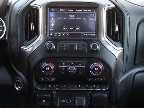 Used 2022 Chevrolet Silverado 2500 High Country image 29