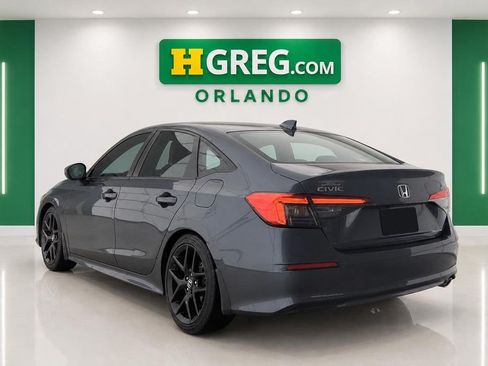 Used 2023 Honda Civic Sport image 2