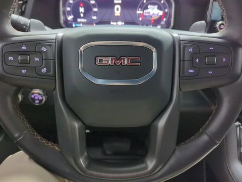 Used 2024 GMC Sierra 1500 AT4 w/ AT4 Preferred Package AWD/4WD image 15