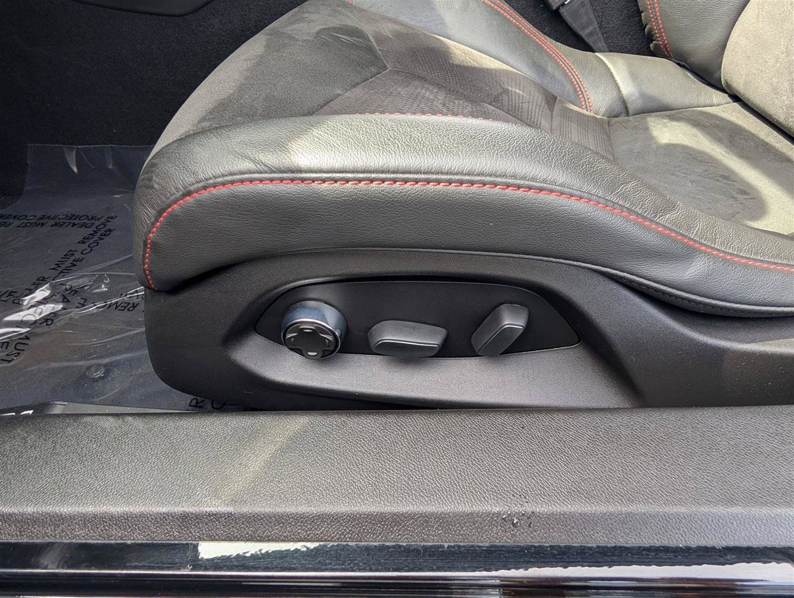 Used 2020 Chevrolet Corvette Stingray Premium Cpe w/ 3LT Preferred Equipment Group RWD image 21