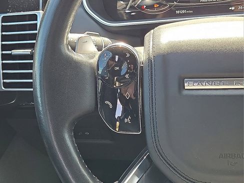Used 2019 Land Rover Range Rover Autobiography image 18