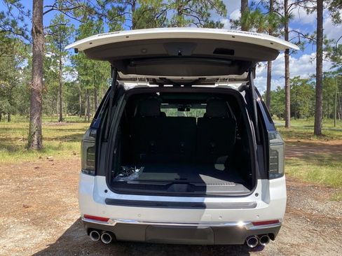 New 2025 Chevrolet Suburban Premier w/ Sun And Tow Package image 7