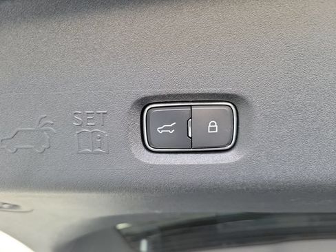 Used 2025 Ford Expedition Platinum AWD/4WD image 12