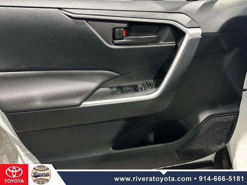 Used 2019 Toyota RAV4 LE w/ All Weather Liner Package AWD/4WD image 15