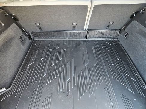 New 2026 Cadillac Lyriq Luxury image 25