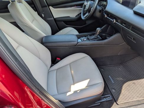 Used 2023 MAZDA MAZDA3 s FWD image 29