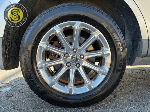 Used 2013 Lincoln MKX AWD image 9