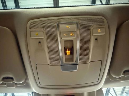 Used 2016 Mercedes-Benz GLE 350 GLE 350 4MATIC Sport Utility 4 w/ Premium Package image 35