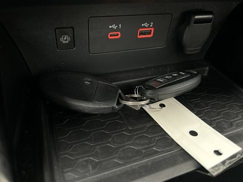 Used 2024 Nissan Altima 2.5 SV w/ SV Premium Package image 28