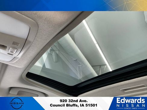 Used 2009 Nissan Rogue SL w/ Moonroof Pkg AWD/4WD image 27