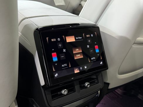 New 2026 Cadillac Vistiq Luxury w/ LPO, Floor Liner Package AWD/4WD image 42