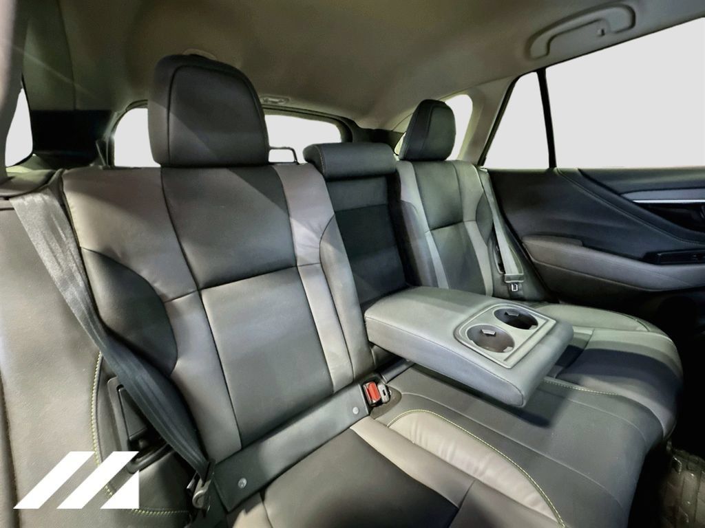 Used 2024 Subaru Outback Onyx Edition AWD/4WD image 30