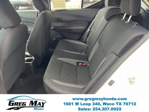 Used 2020 Nissan Kicks S FWD image 17