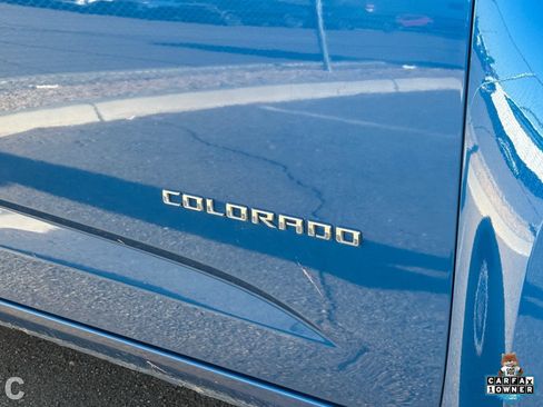 Used 2022 Chevrolet Colorado LT w/ Safety Package RWD image 7