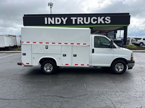 Used 2022 Chevrolet Express 3500 w/ Power Convenience Package RWD image 1