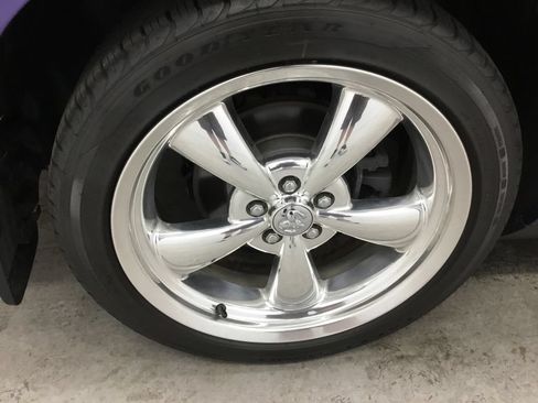 Used 2010 Dodge Challenger R/T RWD image 16