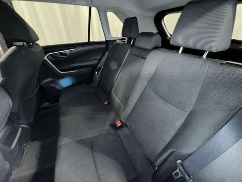 Used 2021 Toyota RAV4 LE image 28