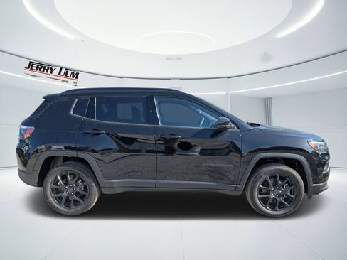 New 2026 Jeep Compass Latitude AWD/4WD image 2