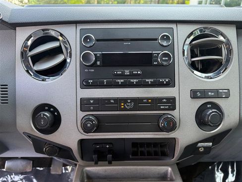 Used 2013 Ford F250 XLT w/ FX4 Off Road Pkg AWD/4WD image 36