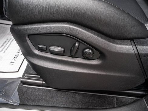 New 2026 Porsche Cayenne AWD/4WD image 24
