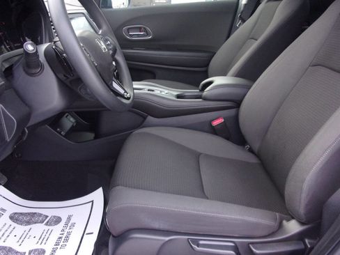 Used 2021 Honda HR-V EX image 11