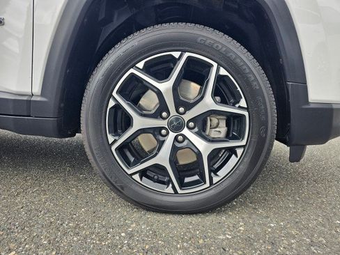 Certified 2025 Jeep Compass Limited AWD/4WD image 9