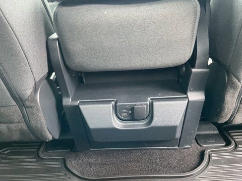 Certified 2022 Ford F150 XLT w/ Equipment Group 302A High image 31