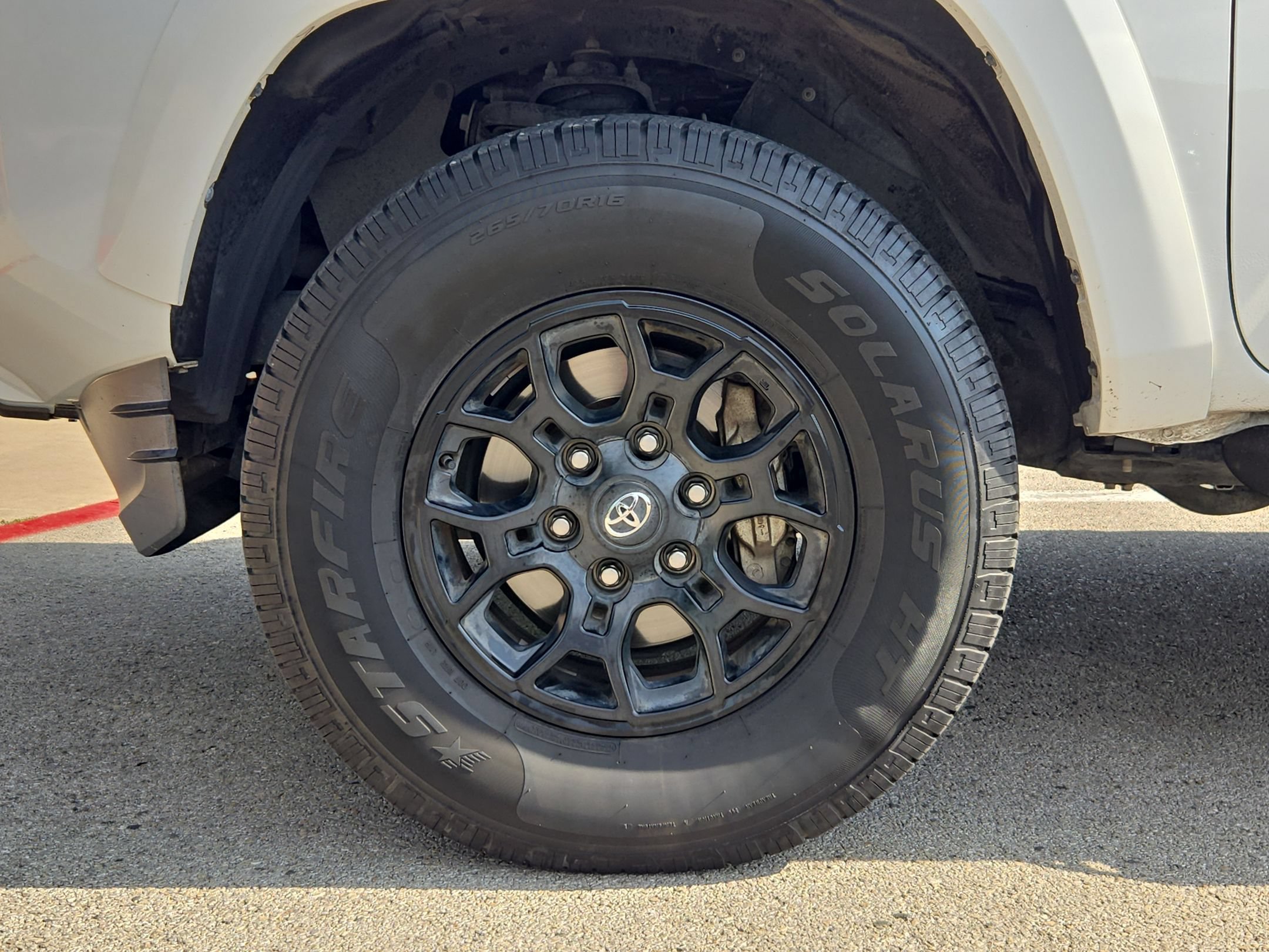 Used 2021 Toyota Tacoma SR5 RWD image 30