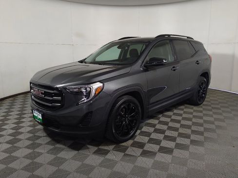 Used 2020 GMC Terrain SLE w/ Driver Convenience Package AWD/4WD image 2
