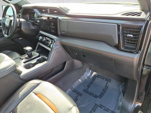 Used 2024 GMC Sierra 1500 AT4 w/ Technology Package AWD/4WD image 21