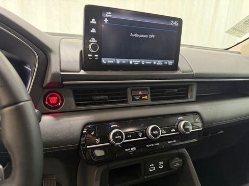 Used 2025 Honda Pilot EX-L image 4