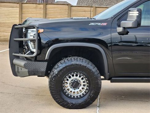 Used 2025 Chevrolet Silverado 2500 ZR2 w/ Technology Package AWD/4WD image 16