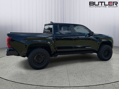 Used 2024 Toyota Tacoma SR5 RWD image 7