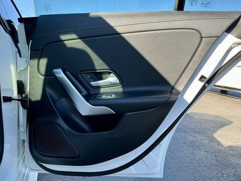 Used 2020 Mercedes-Benz CLA 250 image 24