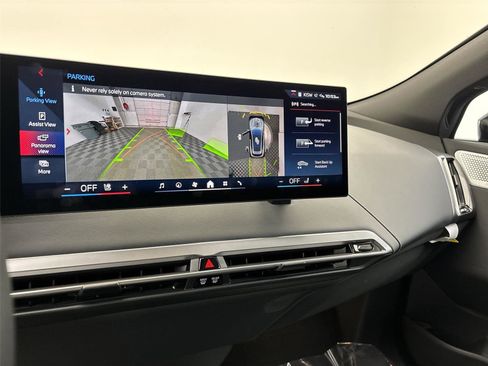 Used 2026 BMW iX M70 image 30