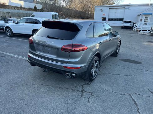 Used 2016 Porsche Cayenne S w/ Premium Package image 4