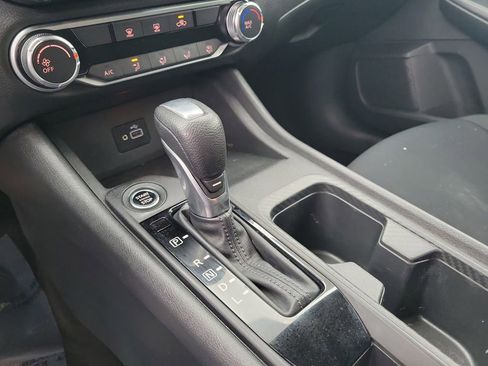 Certified 2021 Nissan Sentra S image 36