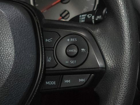 Used 2020 Toyota RAV4 XLE image 23